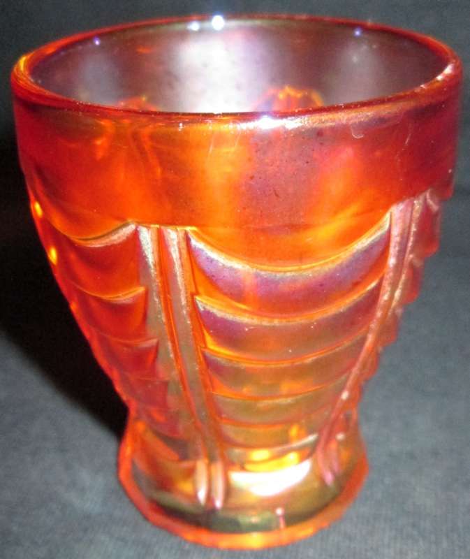 Home Decor-Carnival Glass-Glass-Drapery variant Josef Inwald Czechoslovakia 7cm high- Good Condition