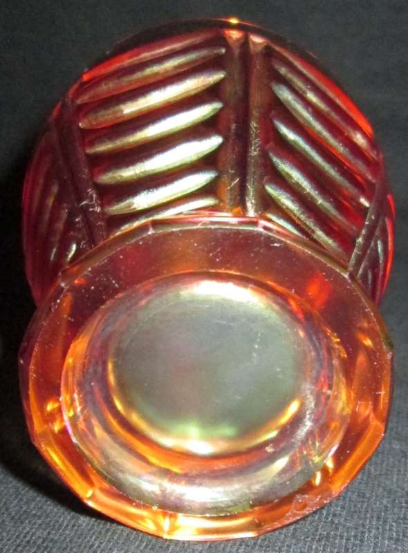 Home Decor-Carnival Glass-Glass-Drapery variant Josef Inwald Czechoslovakia 7cm high- Good Condition