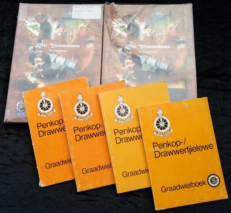 Books-Die Voortrekkers Verkennerlewe/Graadwielboek Penkop Drawwertjielewe-Used