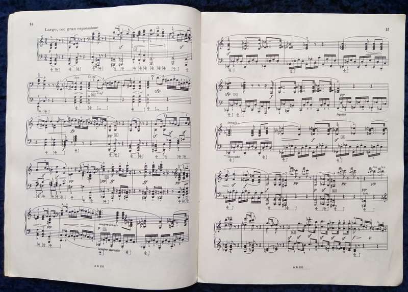 Book-Beethoven Sonatas for Pianoforte