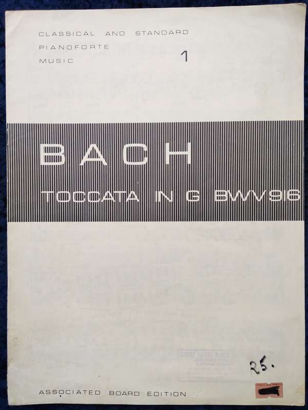 Book-Classical and Standard Pianoforte Music/Bach Toccata in G BWV916