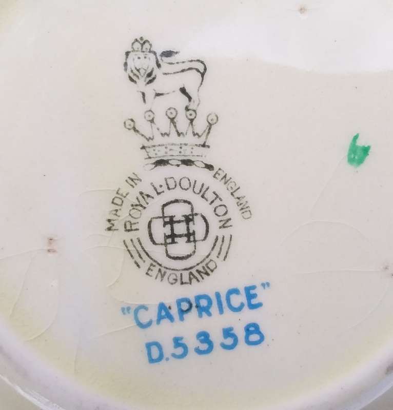 Collectable Bowl-Royal Doulton-Made in England-`Caprice D5358`