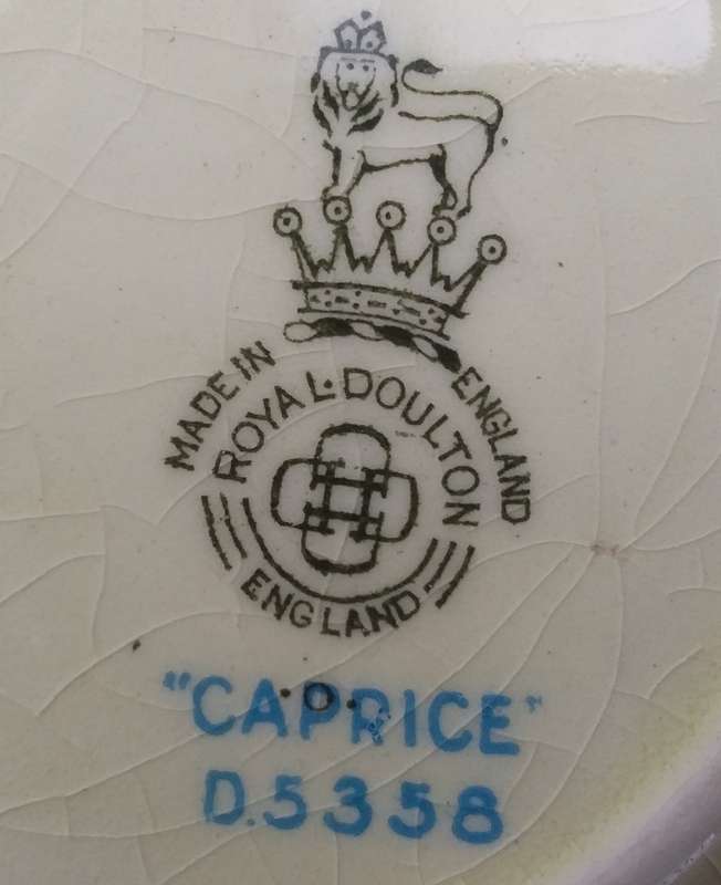 Collectable Bowl-Royal Doulton-Made in England-`Caprice D5358`
