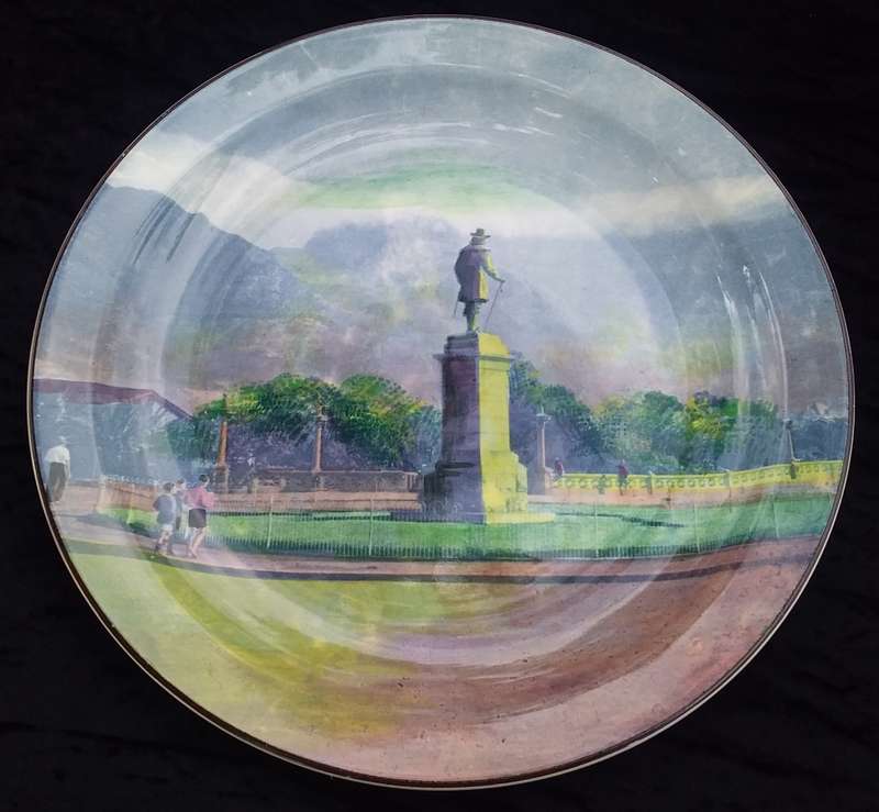 Collectable Plate-Royal Doulton-South African Series/Van Riebeeck Statue Cape Town