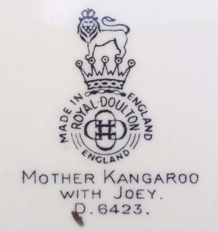 Collectable wall decor-Royal Doulton-Mother Kangaroo with Joey Scenery/D6423