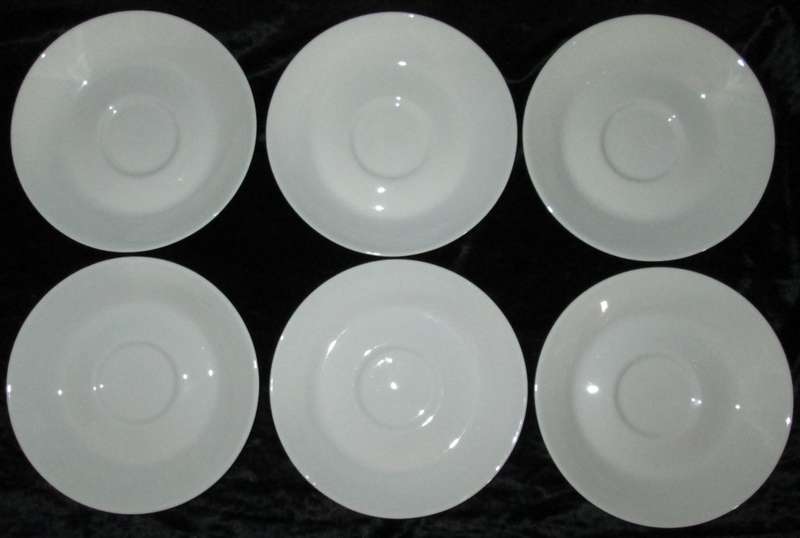Kitchenware/Tableware-5 x No Name Cups and 6 x No Name Saucers.
