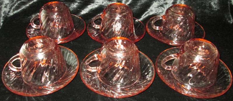 Kitchenware/Tableware-6 x Cups and Saucers.