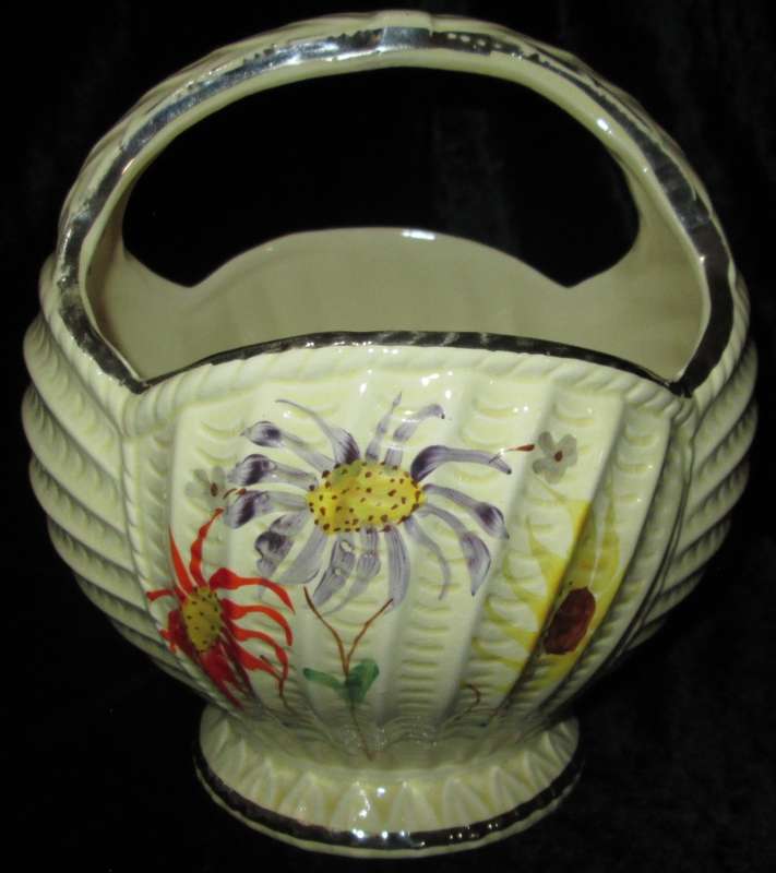 Collectable Home Decor-Arthur Wood Vase-Made in England