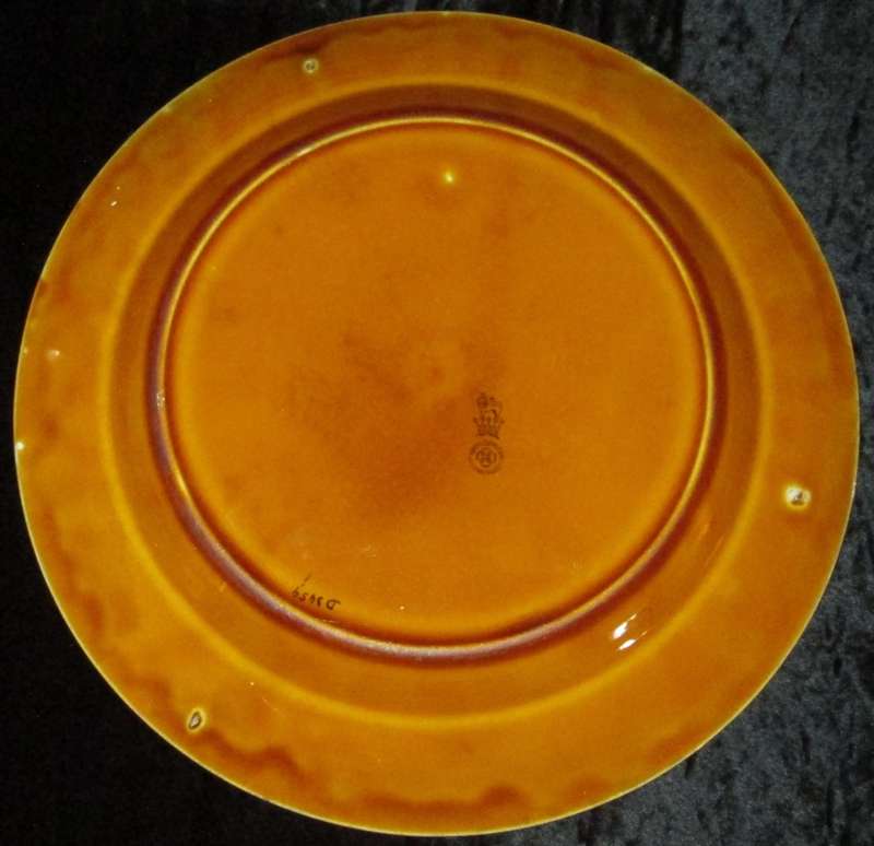 Wall Decor- Display Plate  - Royal Doulton Jock of The Bushveld D5459