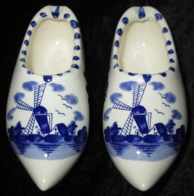 Decor-Display Ornaments-DELFT BLAUW Hand Painted Holland Shoes