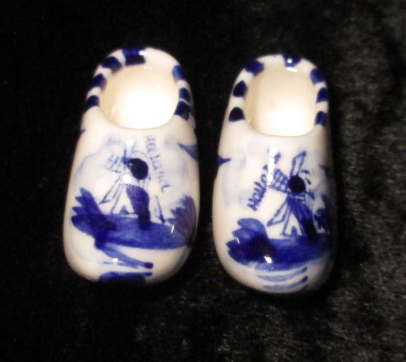 Decor-Display Ornaments-DELFT BLAUW Hand Painted Holland Shoes