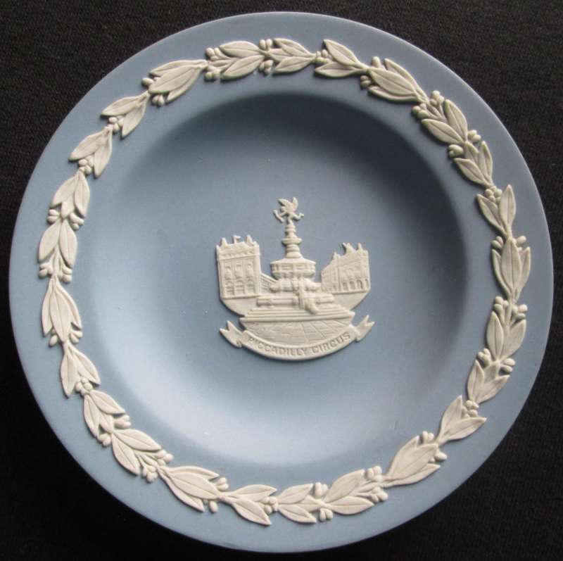Home Decor-Display Plate-Wedgwood Piccadilly Circus Made in England