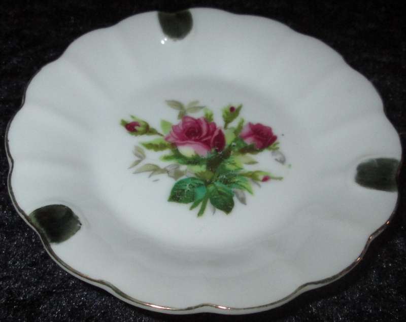 Home Decor-No Name Ashtray