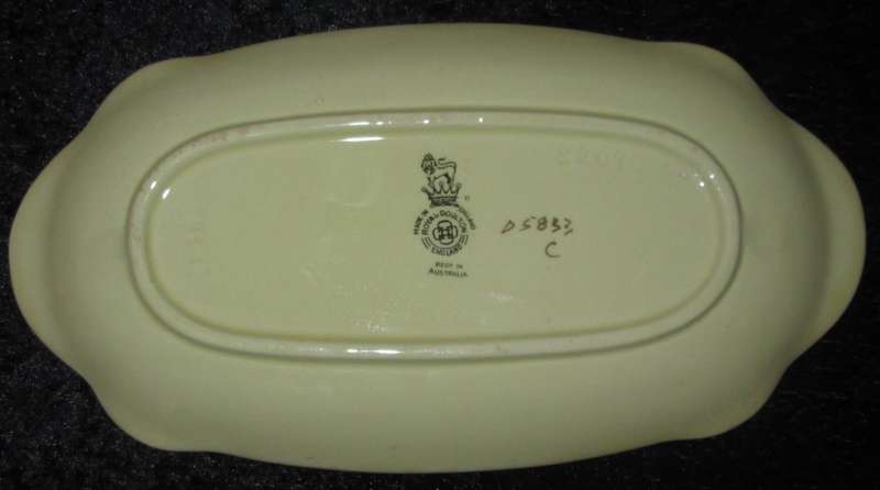 Home Decor-Kitchen Ware-Royal Doulton Dish D5833 David Copperfield and HIs Aunt