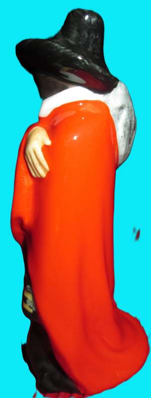 1988 Miniature Royal Doulton Figurine in Box-Guy Fawkes HN3271-Hand Made and Hand Decorated.