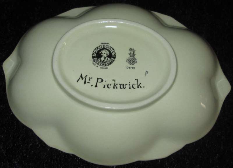Kitchen Ware-Royal Doulton Bowl-Dickens Ware-Mr. Pickwick D5175 20cm long