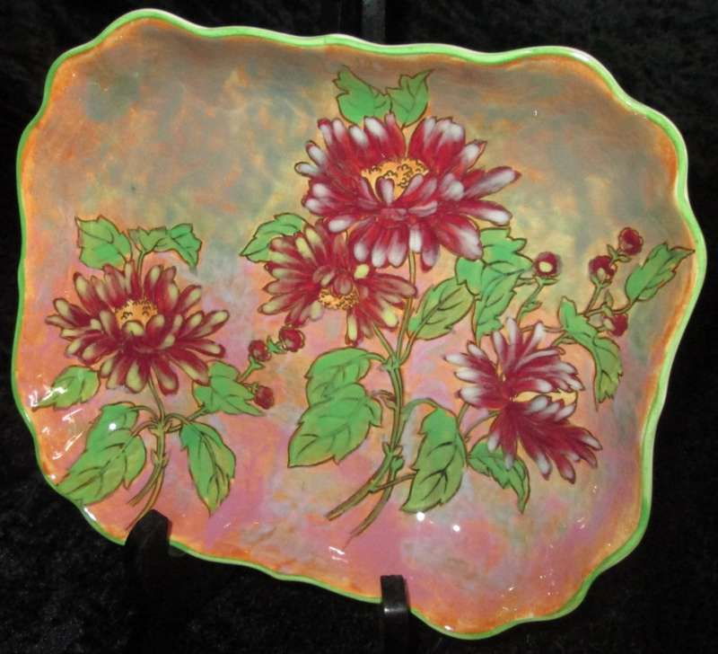 Kitchen Ware-Royal Doulton Dish-Chrysanthemum D6299 22cm x 18cm dish