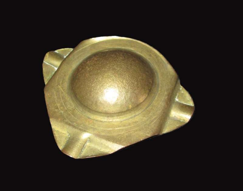 Home & Living-Decor-Brass Ornaments - Fish and ashtray