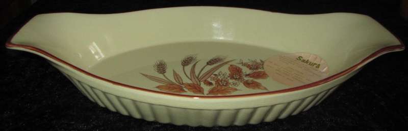 Home & Living-Kitchen ware-SAKURA Stoneware Dish Made in Japan. Brand new