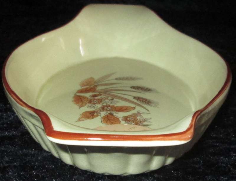 Home & Living-Kitchen ware-SAKURA Stoneware Dish Made in Japan. Brand new