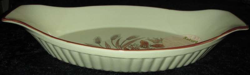 Home & Living-Kitchen ware-SAKURA Stoneware Dish Made in Japan. Brand new