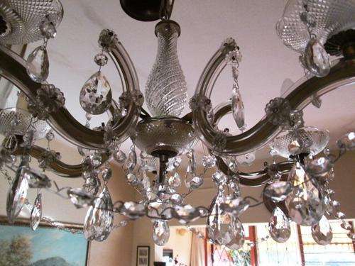 A LARGE ANTIQUE CRYSTAL CHANDELIER "DRIPPING" WITH 219 REAL CRYSTALS!