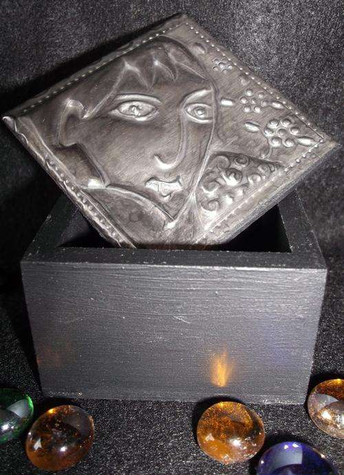 Pewter Jewelry box - Handcrafted by Hanli