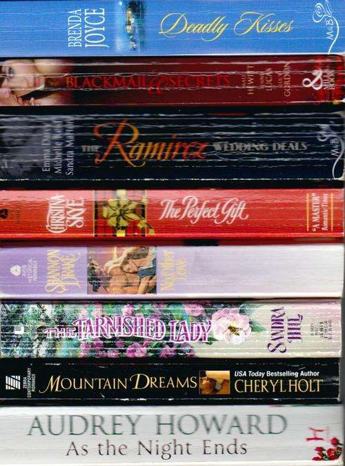 ROMANCES *Sale* Eight Paperbacks
