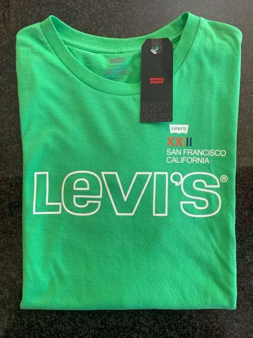 100% Original Levi`s Tee - Size XL