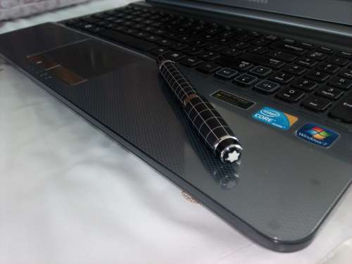 Famous Brand - Black Short Wrist With Diamond Clip Metal RollerBall Pen
