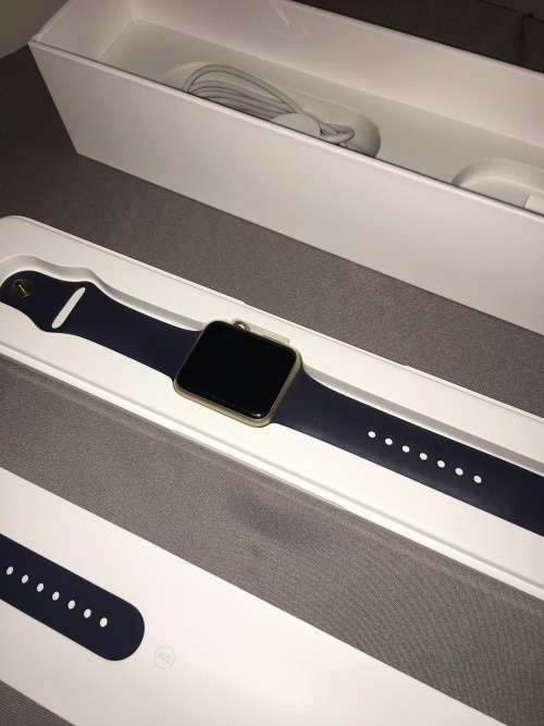 Apple Watch Series 1 Sport 42mm Gold Aluminium Midnight Blue