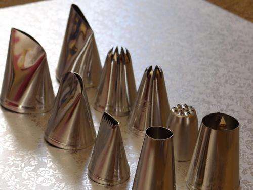 Cake Decorating Nozzle Tips (large) - Set of 9