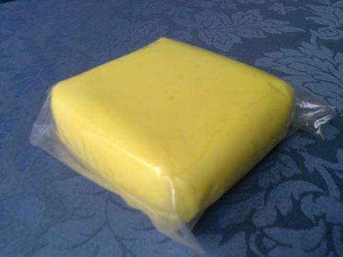 Color Fondant / Plastic Icing (500g) - Yellow