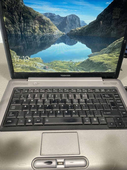 Toshiba Satellite Pro A300 Laptop