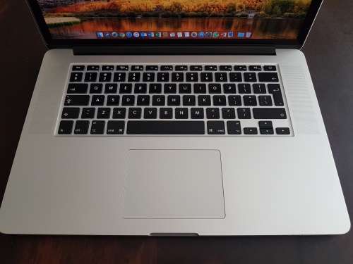 MacBook Pro (Retina, 15-inch, Late 2013) - Core i7 - 8GB - 256GB SSD (Lots of extras)