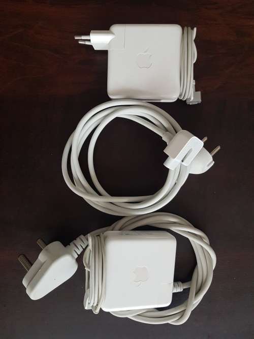 MacBook Pro (Retina, 15-inch, Late 2013) - Core i7 - 8GB - 256GB SSD (Lots of extras)