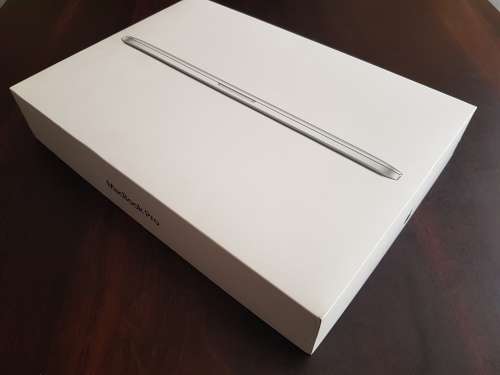 MacBook Pro (Retina, 15-inch, Late 2013) - Core i7 - 8GB - 256GB SSD (Lots of extras)