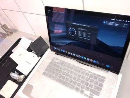 MacBook Pro 15" Retina Display, i7, 8GB, 256GB SSD Nvidia Graphics