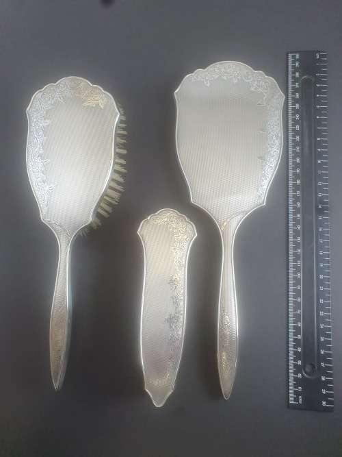 SILVER 478g HALLMARKED (1955) 3 PIECE BRUSH & MIRROR SET.****NO RESERVE**** R1 START BID