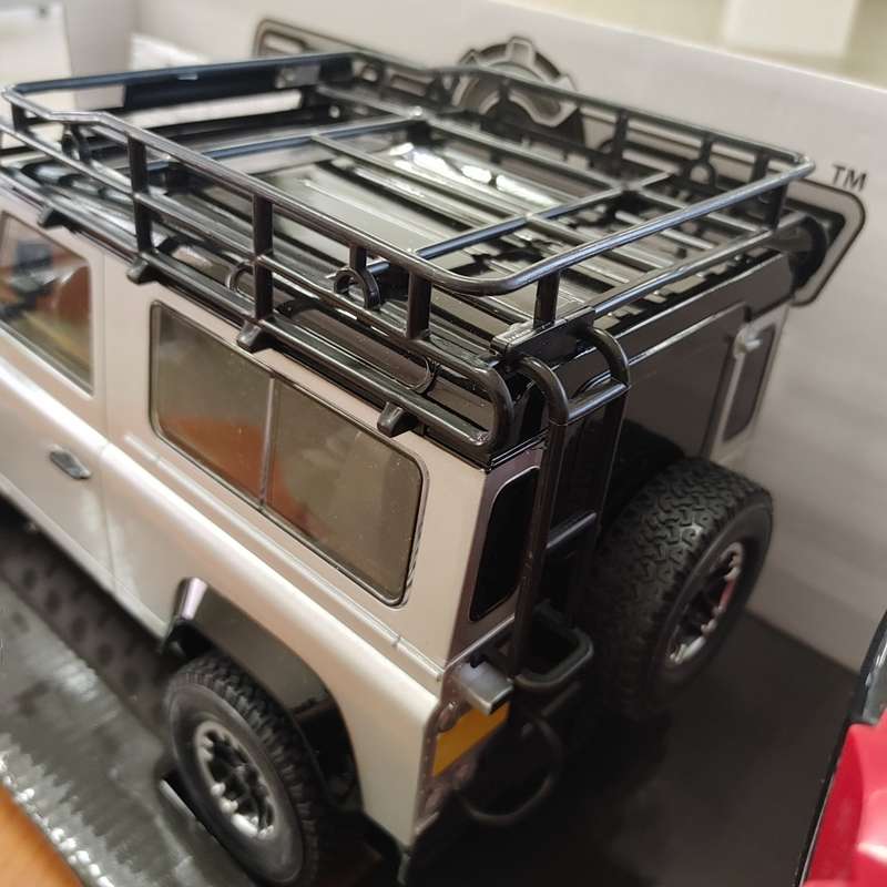 Land Rover Defender 90 r/c 1:16