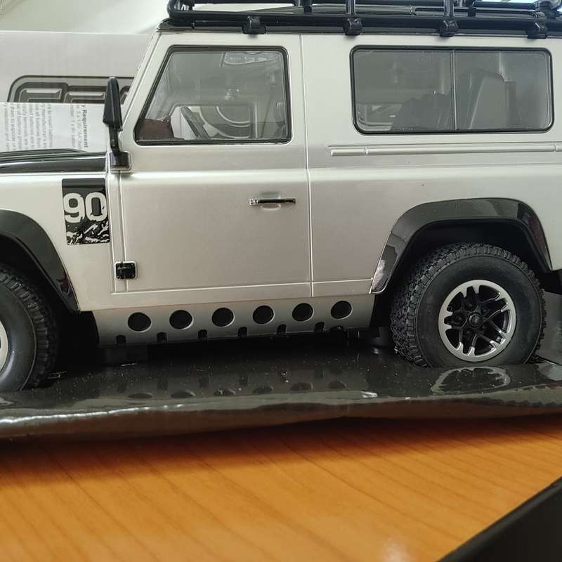 Land Rover Defender 90 r/c 1:16