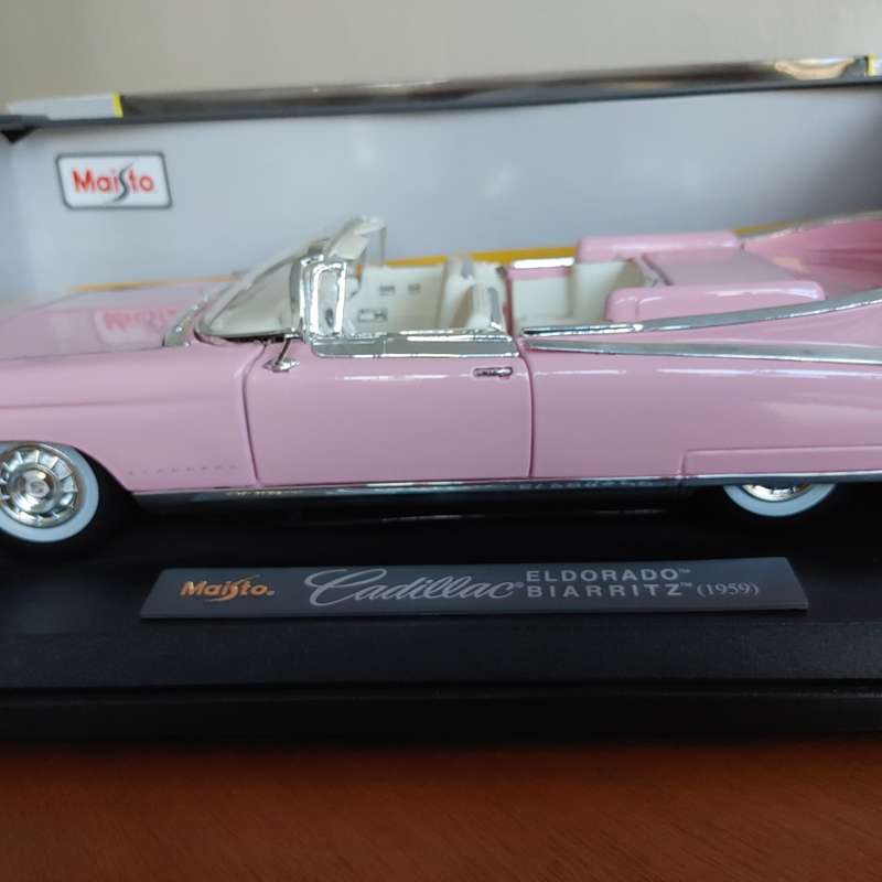 1959 Cadillac Eldorado Biarritz 1:18 Maisto