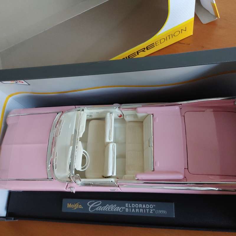 1959 Cadillac Eldorado Biarritz 1:18 Maisto