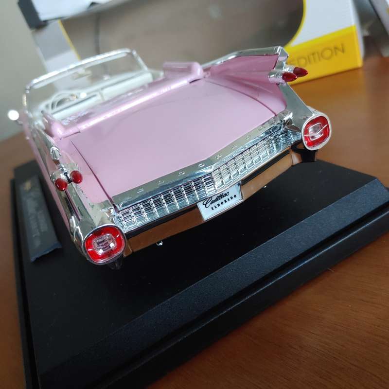 1959 Cadillac Eldorado Biarritz 1:18 Maisto