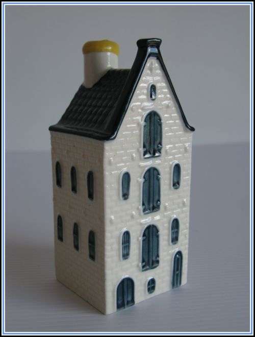 Auction for patbru ONLY!!!! All other bids will be deleted.  Bols KLM Blue Delft