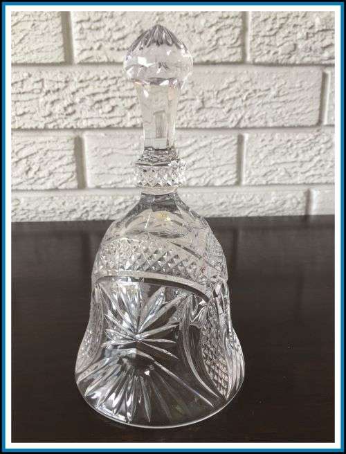 Table bell. Pressed glass. Clapper missing can be reattached.