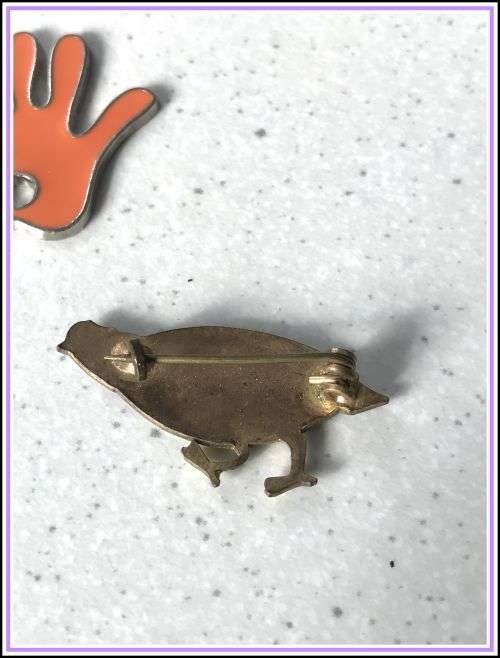 Pheasant bird small brooch. Enamel.