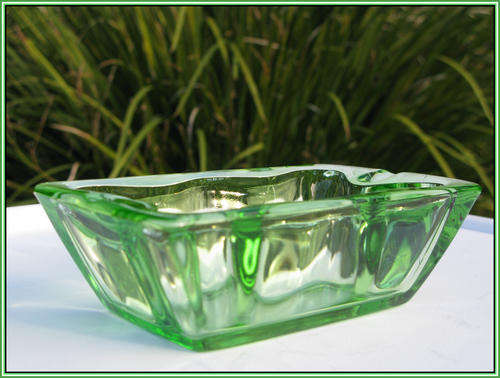 Beautiful green glass ashtray. Vintage