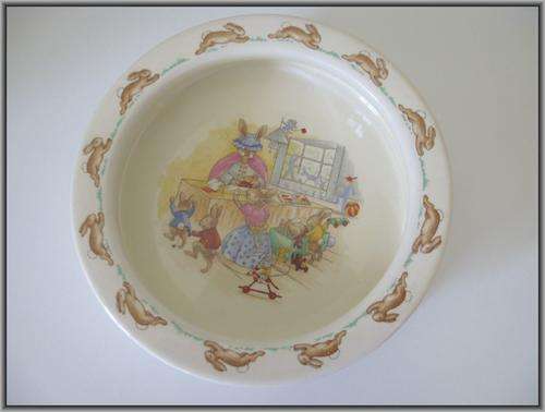 Royal Doulton Bunnykins porridge bowl. Vintage in mint cond.