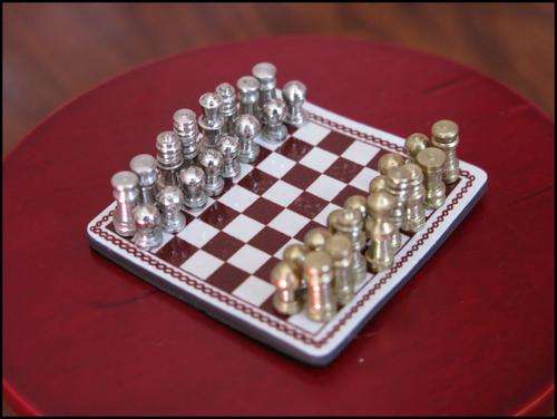 Miniature magnetic chess set - 1/12 scale - doll house collection